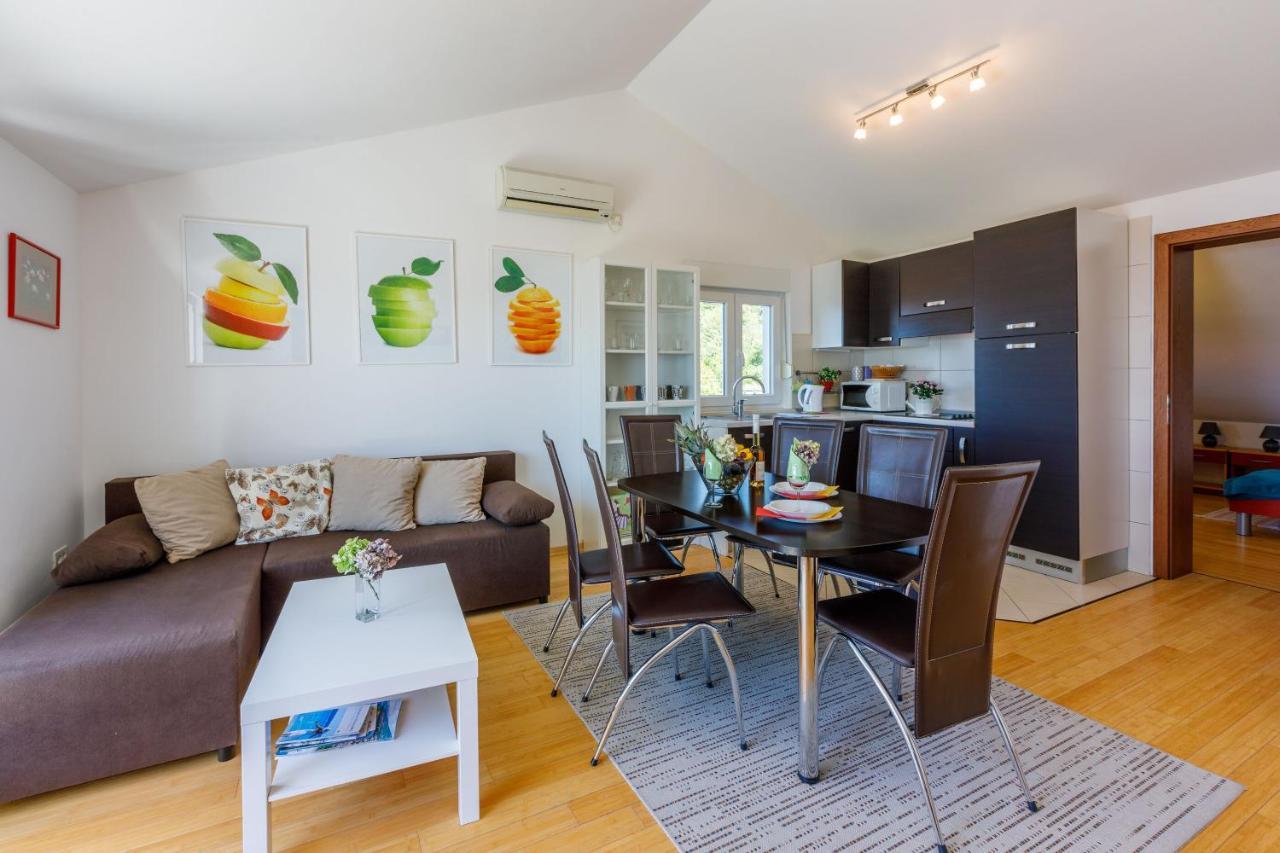 Apartments Robic Селце Экстерьер фото
