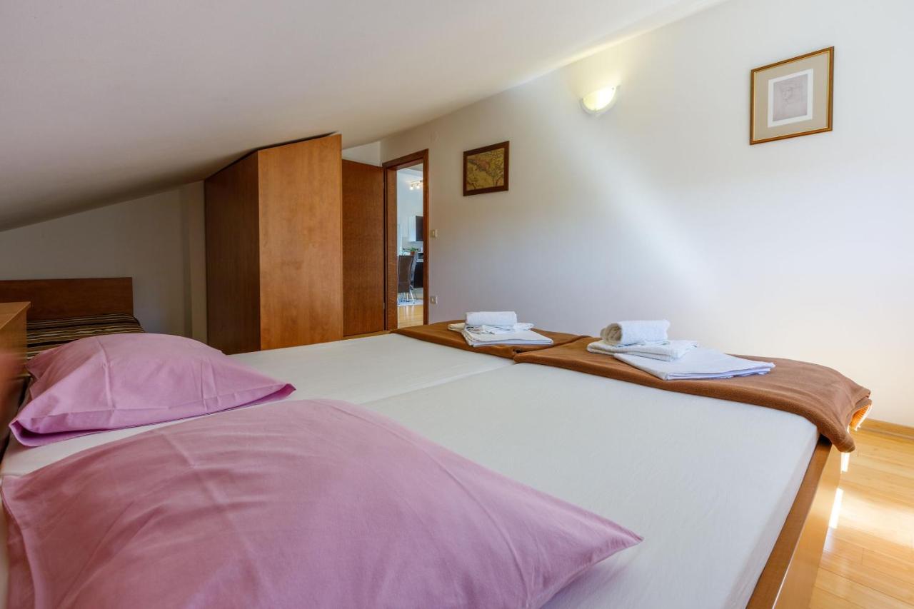 Apartments Robic Селце Экстерьер фото